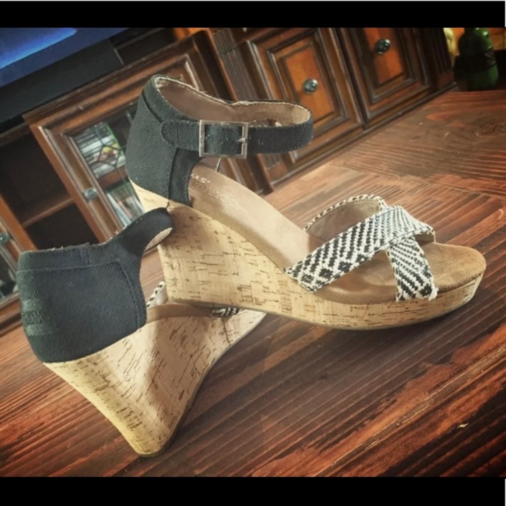 Toms Wedges